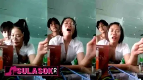 Sa Harap Ng Salamin Na Virgin Si Jasmine