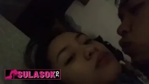 Kiss Lang Daw Pero Biglang Pinasok Agad